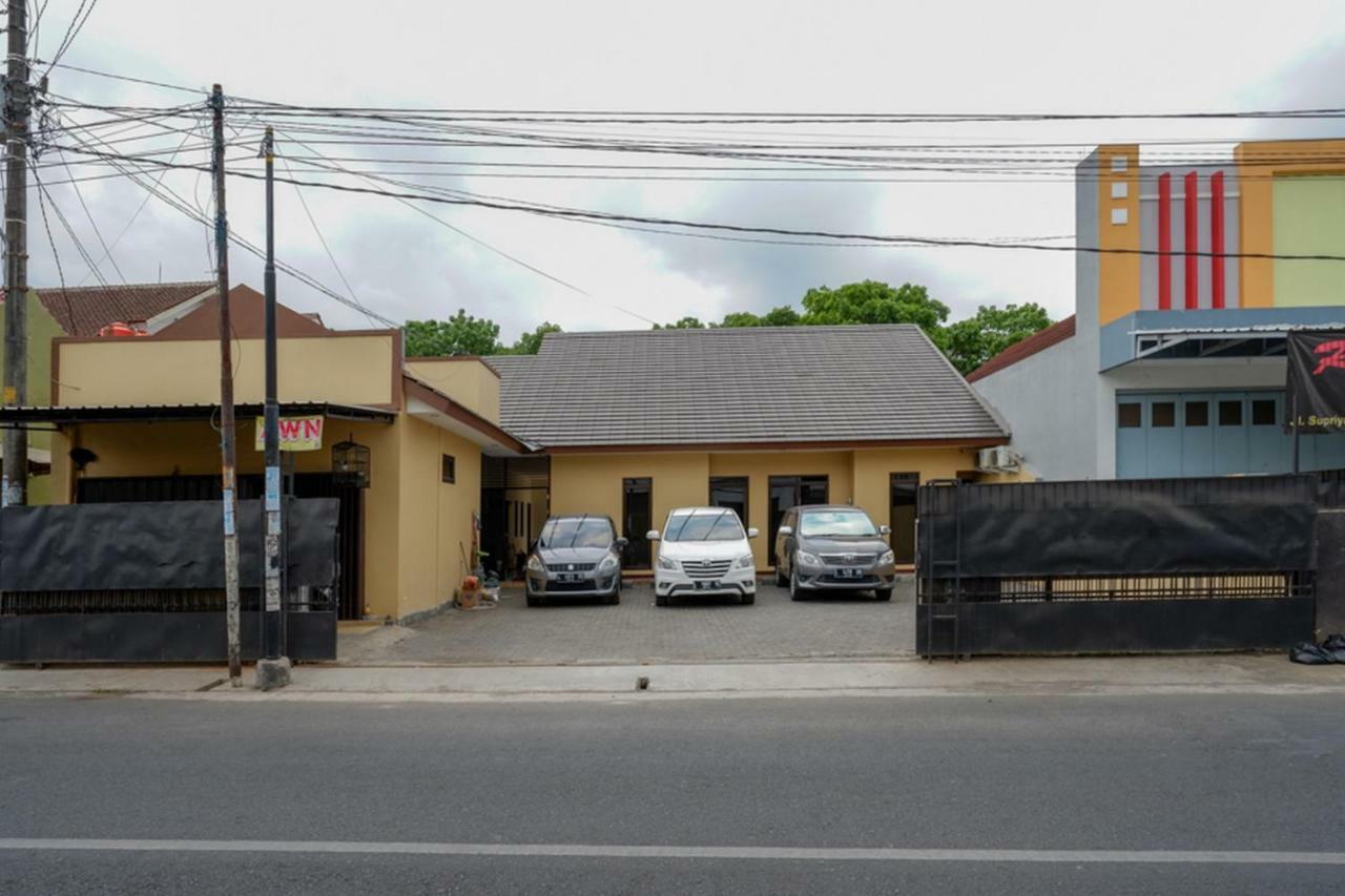 Hotel Reddoorz Near Living Plaza Purwokerto Exterior foto