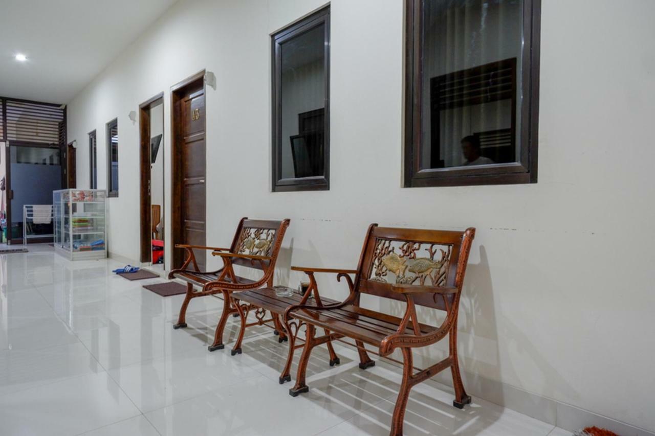 Hotel Reddoorz Near Living Plaza Purwokerto Exterior foto